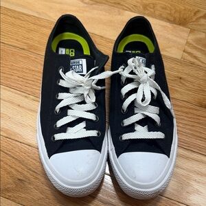 Converse Classic Black and White Low-Tops Rare Lunarlon insoles. Mens size 8.